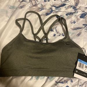 NWT Nike sports bra